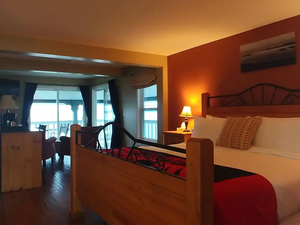 Superior room with balcony and with ocean view