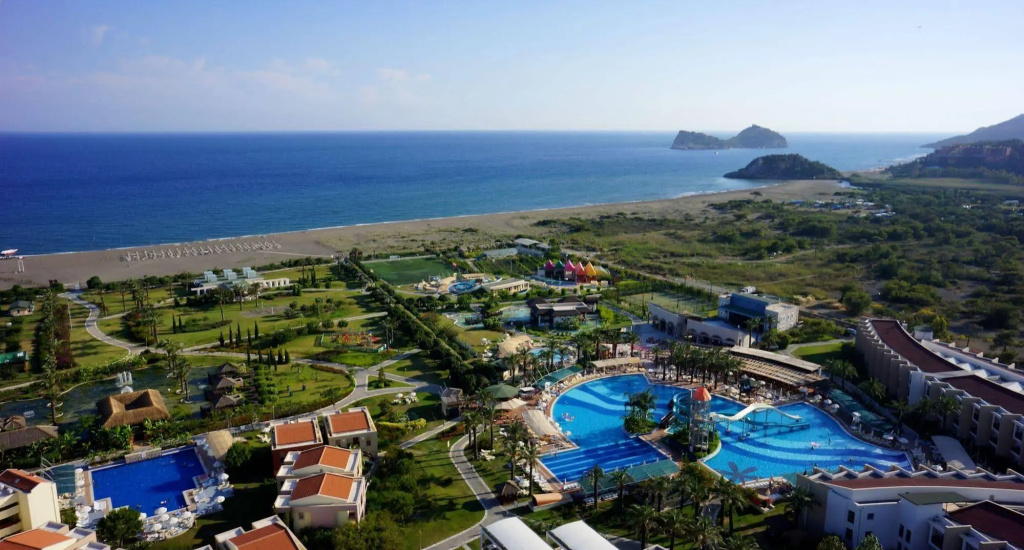 Beach & Waterfront