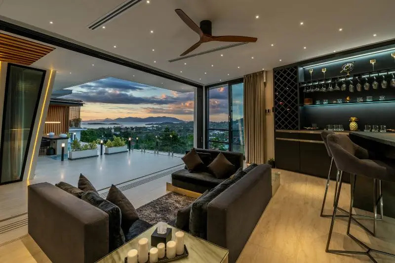 Deluxe Apartment