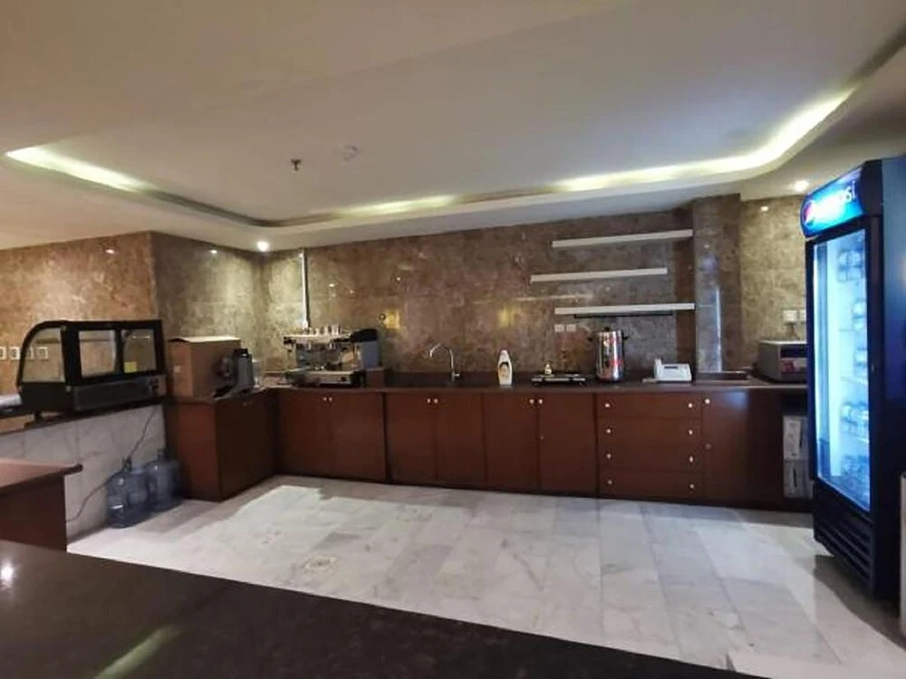 Lobby & Reception