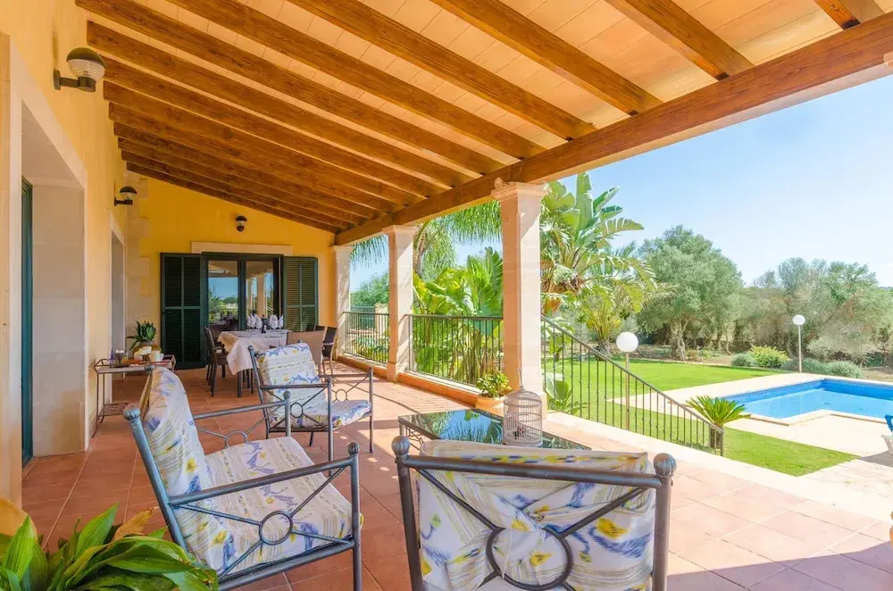 Can Bou in Santa y With 4 Bedrooms and 3 Bathrooms