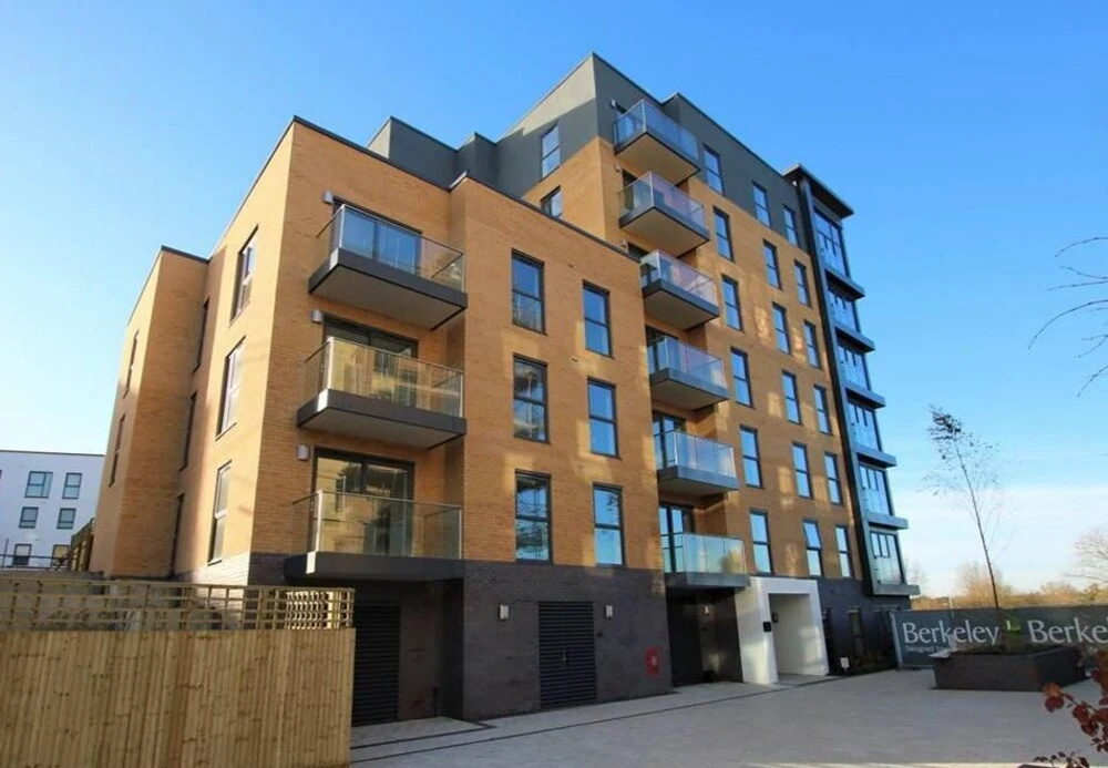 Luxury Montagu House- Kennet Island, Reading