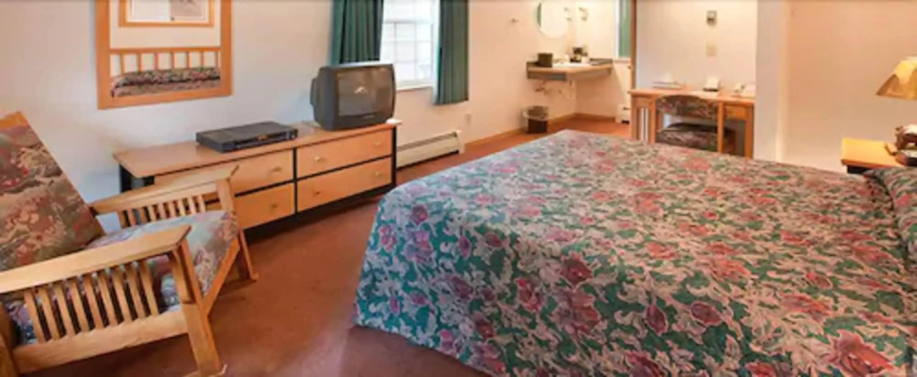 Harborview Inn — 3