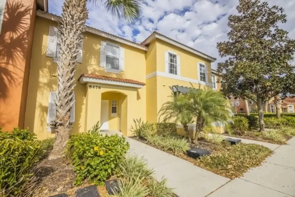 Rolando's Emerald Island Resort Townhouse 3 Bedroom Townhouse by Redawning
