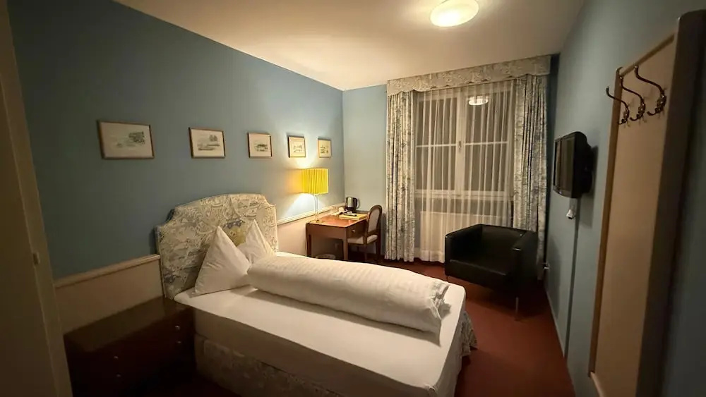 Hotel Krone — 5
