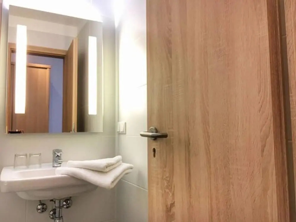 經典雙人房，配有雙人床