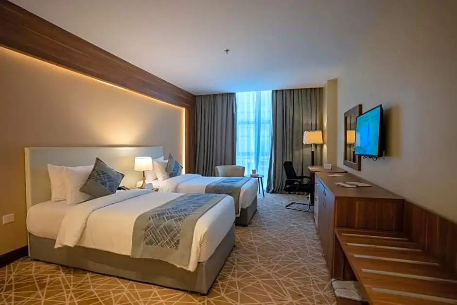 Deluxe Double room with city view (twin beds)