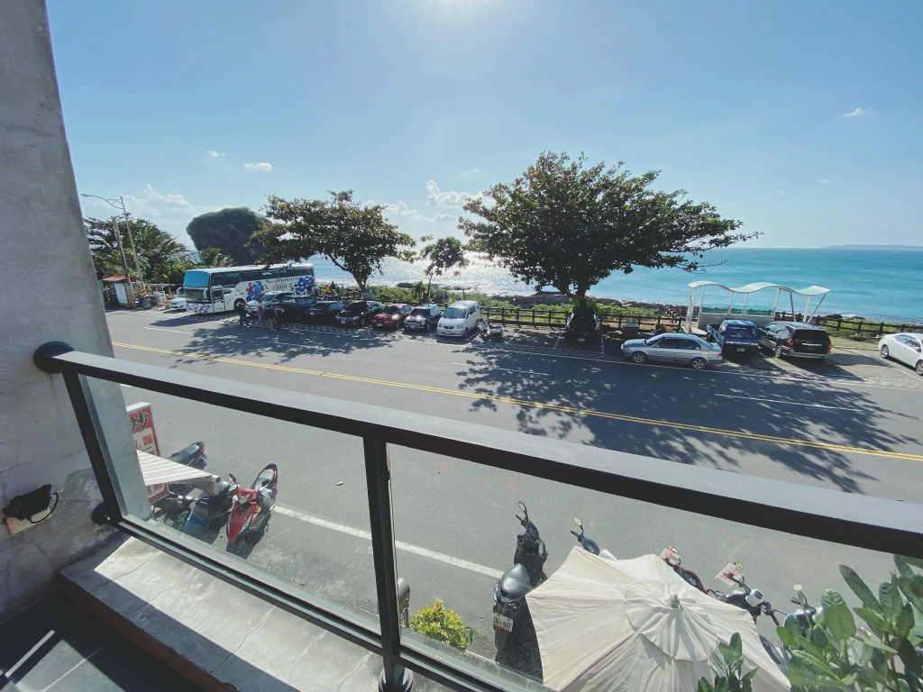 Beach & Waterfront