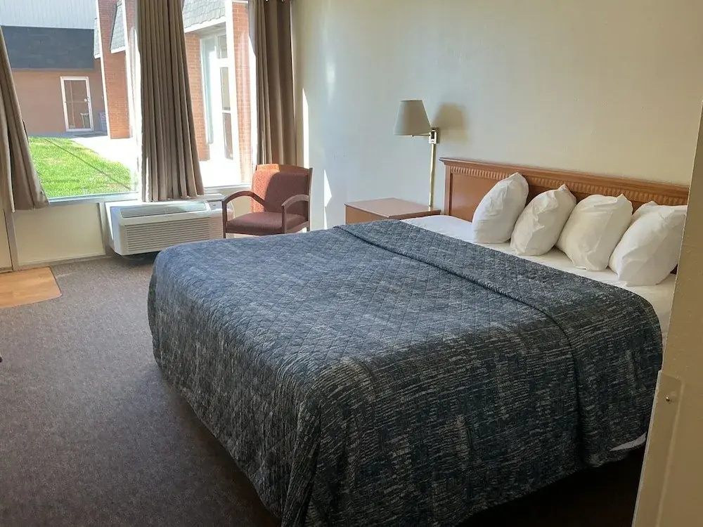 Economy room