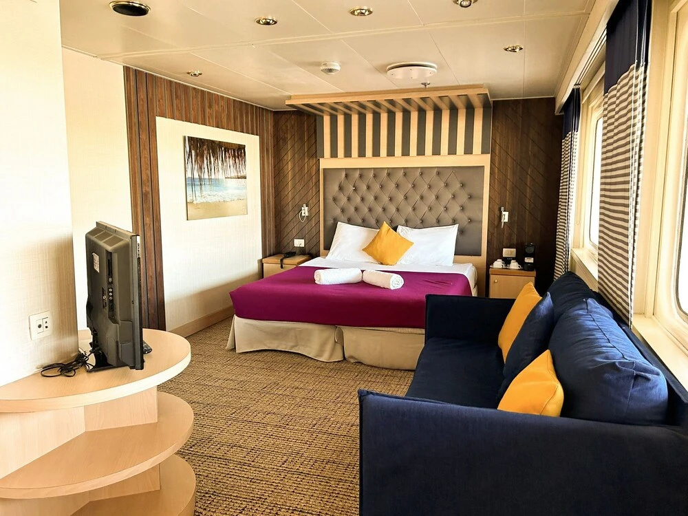 1 Bedroom Luxury Double room with ocean view (full double bed)