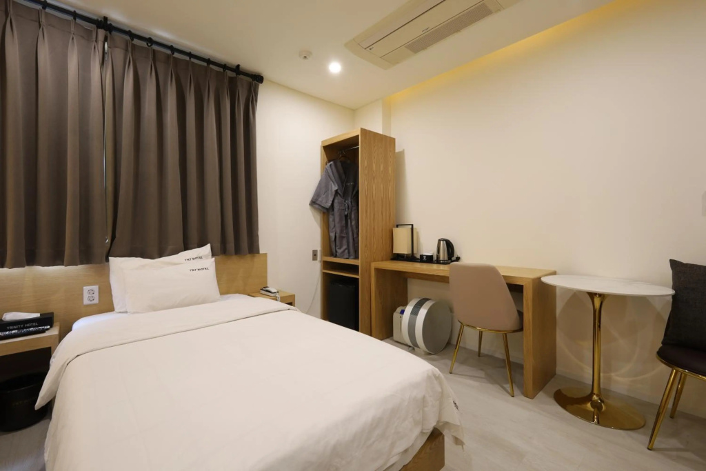TRT Hotel — 2