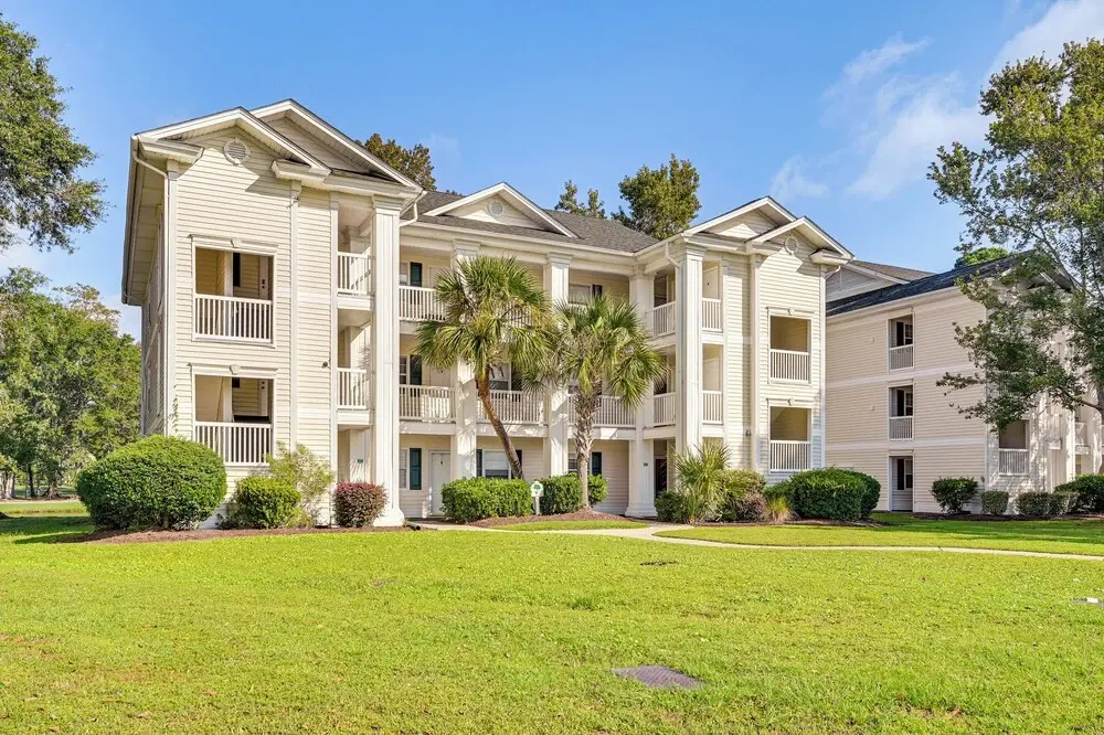 Myrtle Beach Condo w/ Pool Access: 5 Mi to Ocean