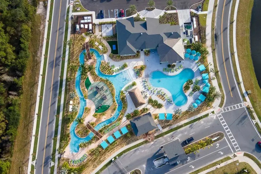 SL 4Br Walking Distance to Club