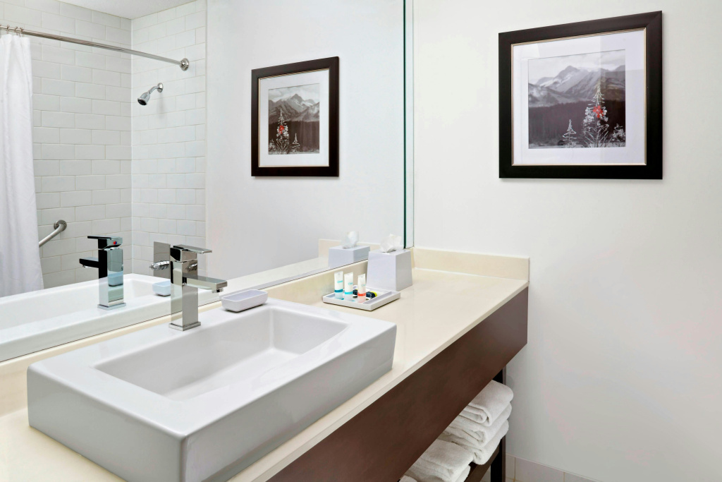 Four Points by Sheraton Hotel & Suites Calgary West - Général