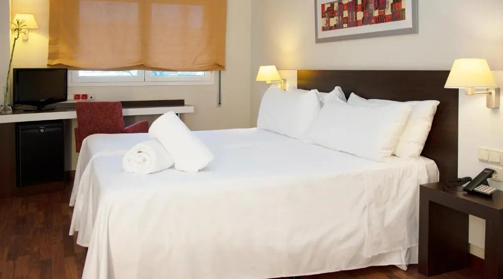 Hotel Port Feria Valencia - Chambres