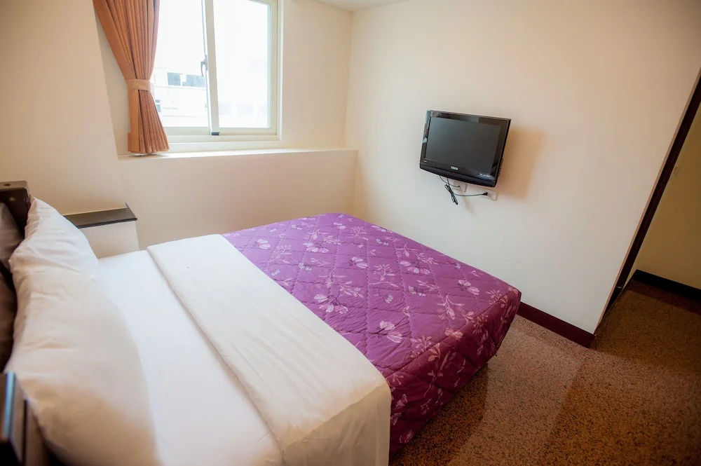 Deluxe Double room (full double bed)