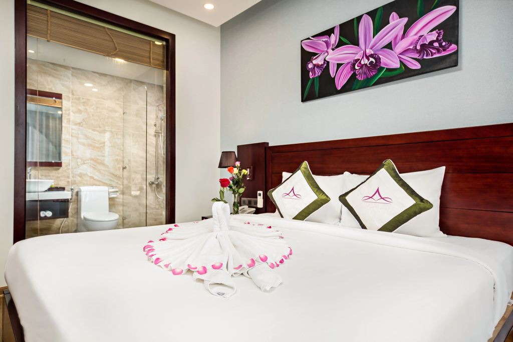 Standard Double room (full double bed)