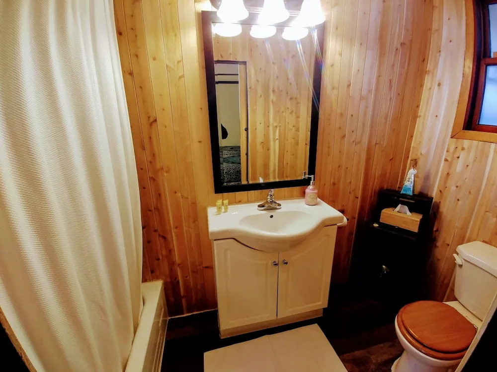 Quadruple Family Suite