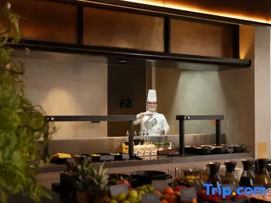 Yaduo Hotel, Jindian Road, Ruili Delong International Jewelry City