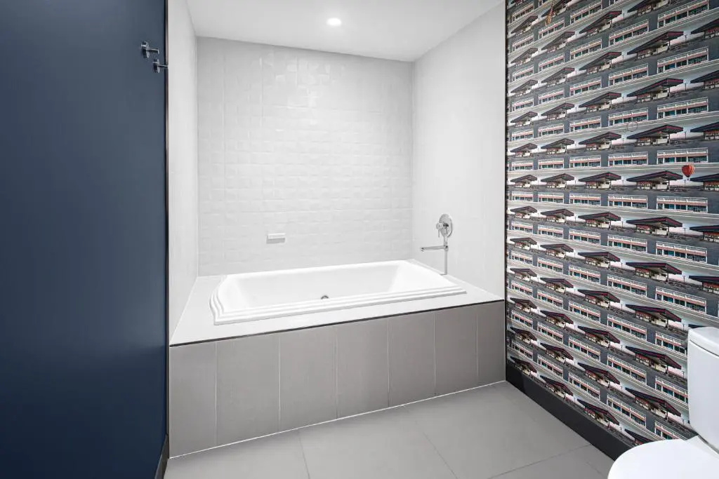 Double Suite (full double bed)