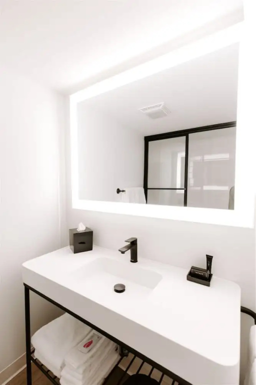 Standard Double room with balcony and oceanfront (full double bed)
