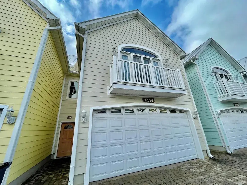 Atlantic Street 37584