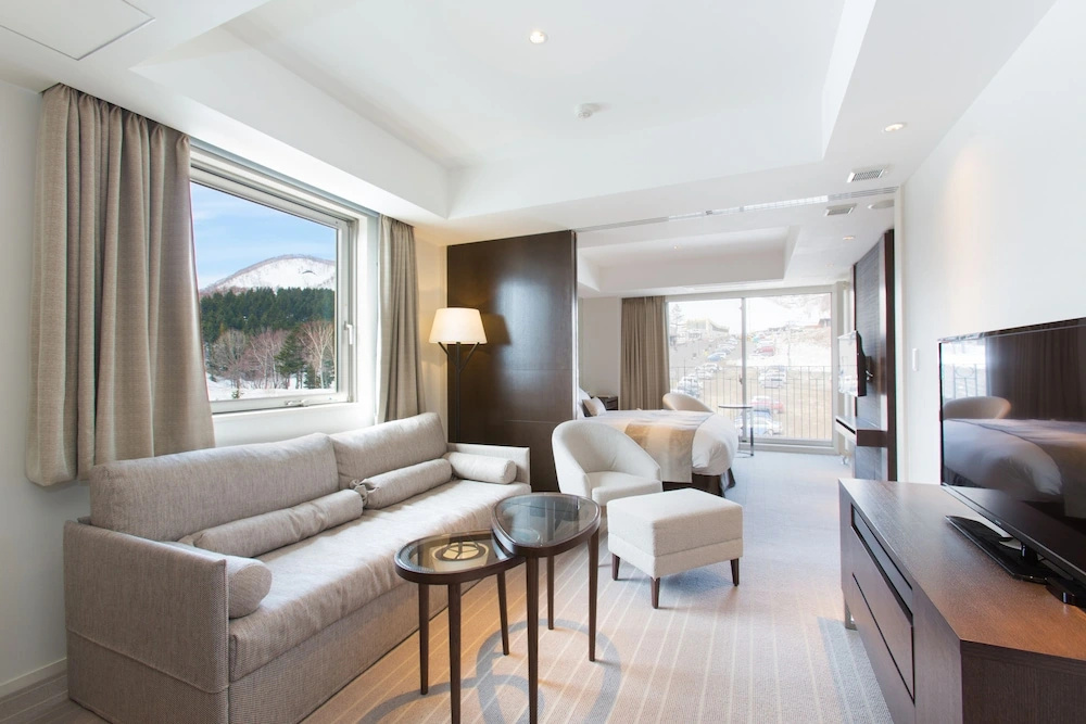 Deluxe Suite with balcony