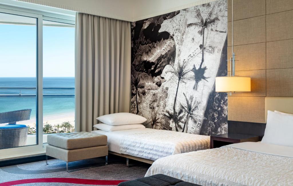 Le Meridien Al Aqah Beach Resort