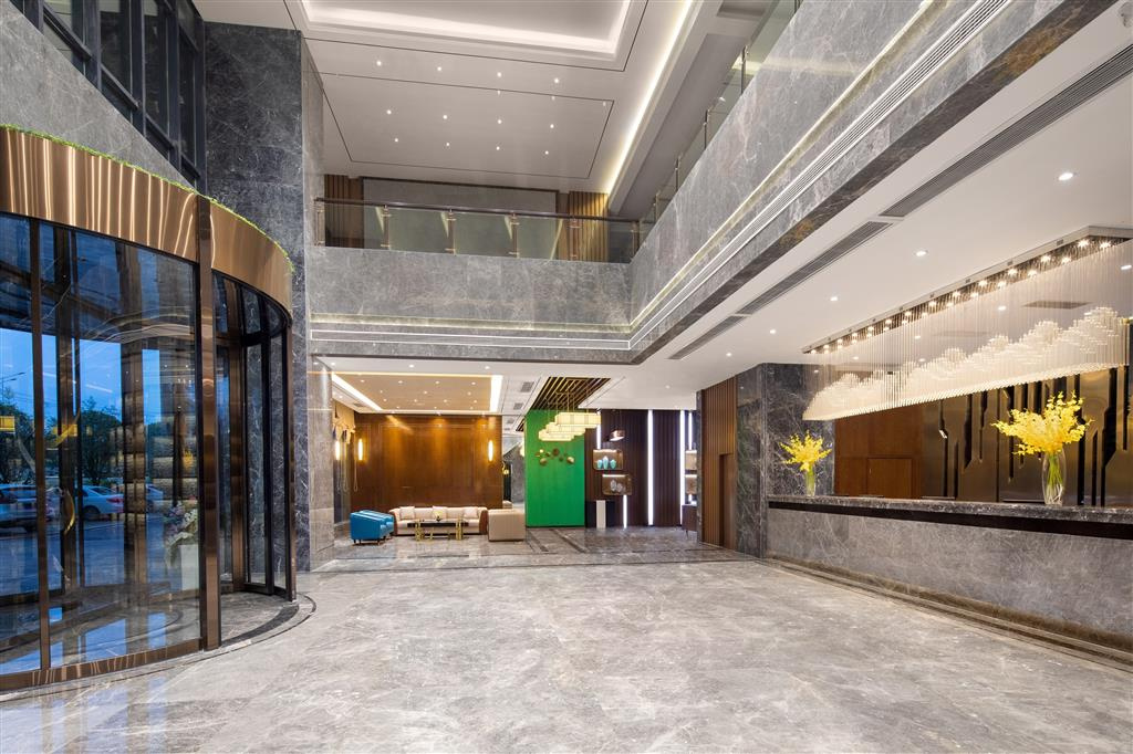 Lobby & Reception