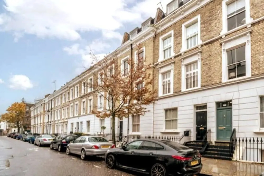 Earl s Court Chelsea 2BR Luxury Apartment Tube