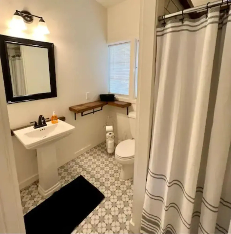 1 Bedroom Economy Single room