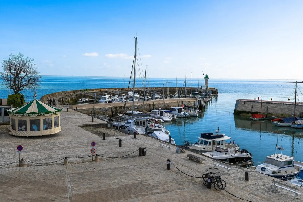 Beach & Waterfront