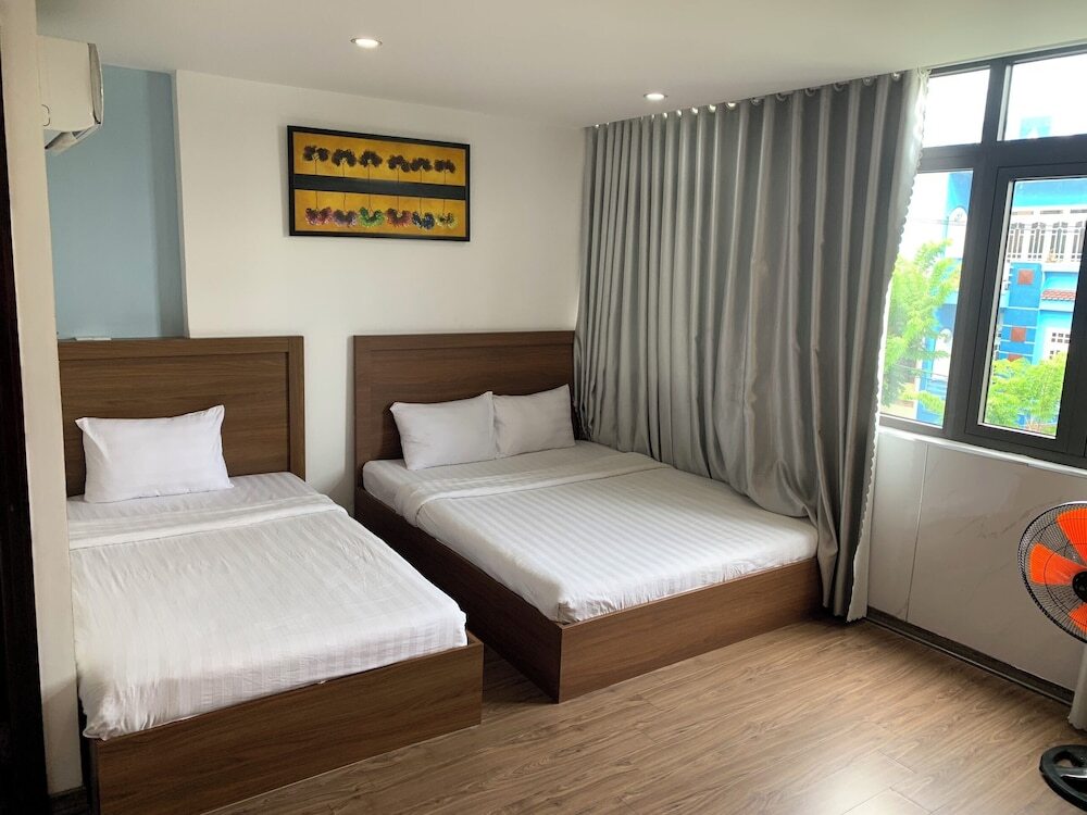 Khách sạn Lucky Hotel