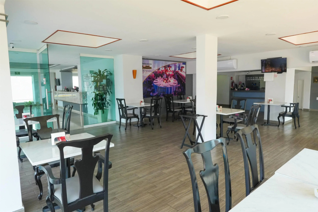 Hotel photo 12