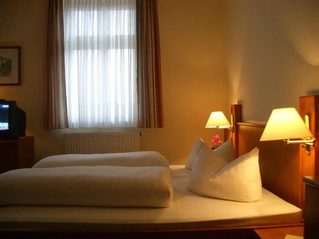 Standard Double room (full double bed)