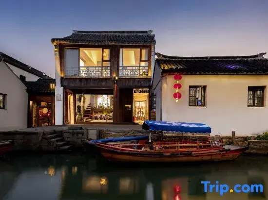 Yueyue Space Homestay (Zhouzhuang Ancient Town)