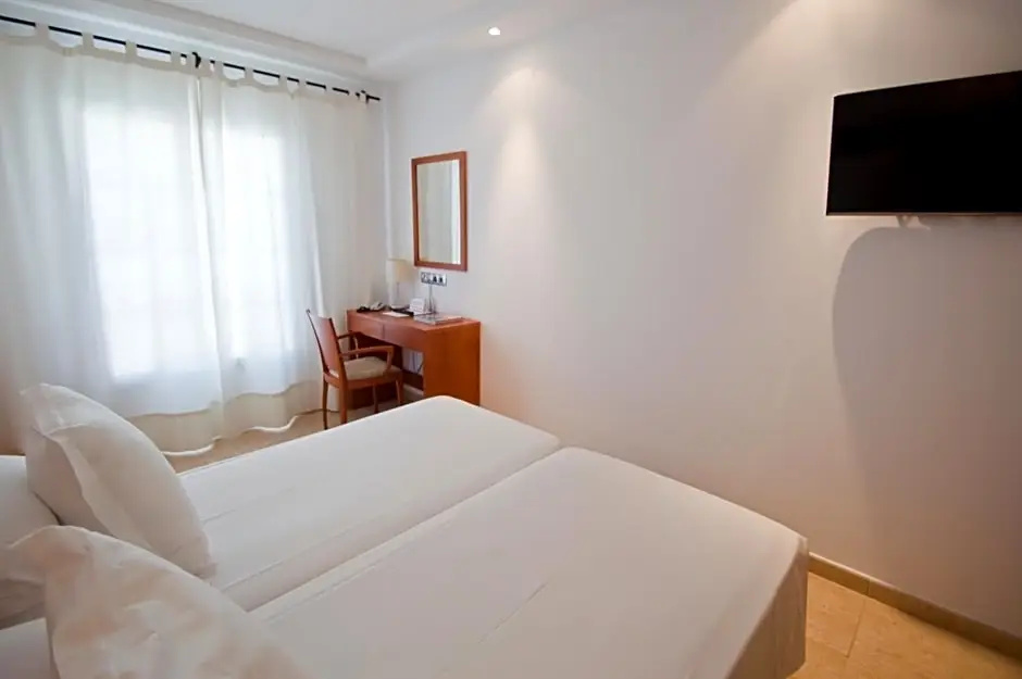 Superior Double room (full double bed)