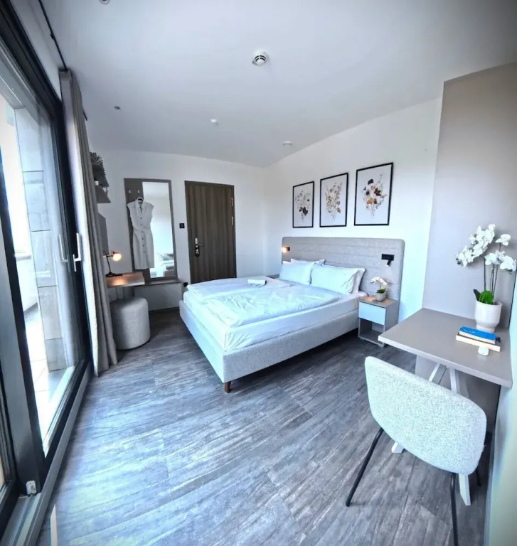 Superior Double room with city view (full double bed)