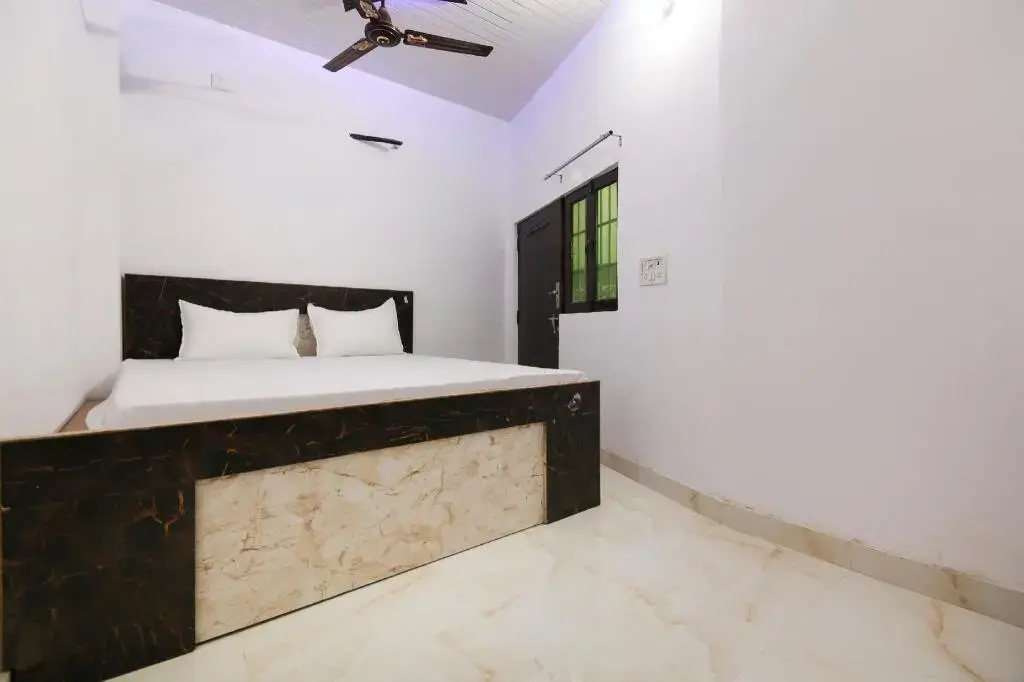 Hotel Lucky by OYO Rooms