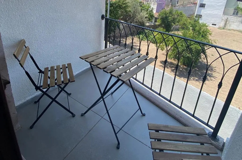 Deluxe Double room (full double bed)