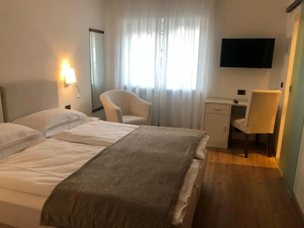Standard Double room (full double bed)