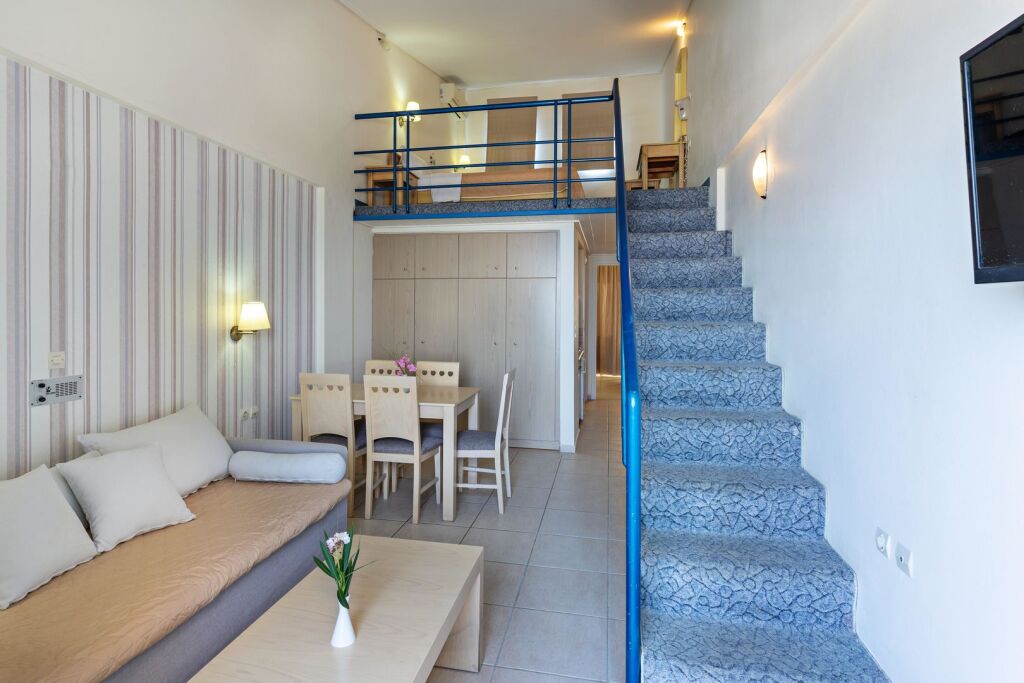 Pearl Beach Apartments 