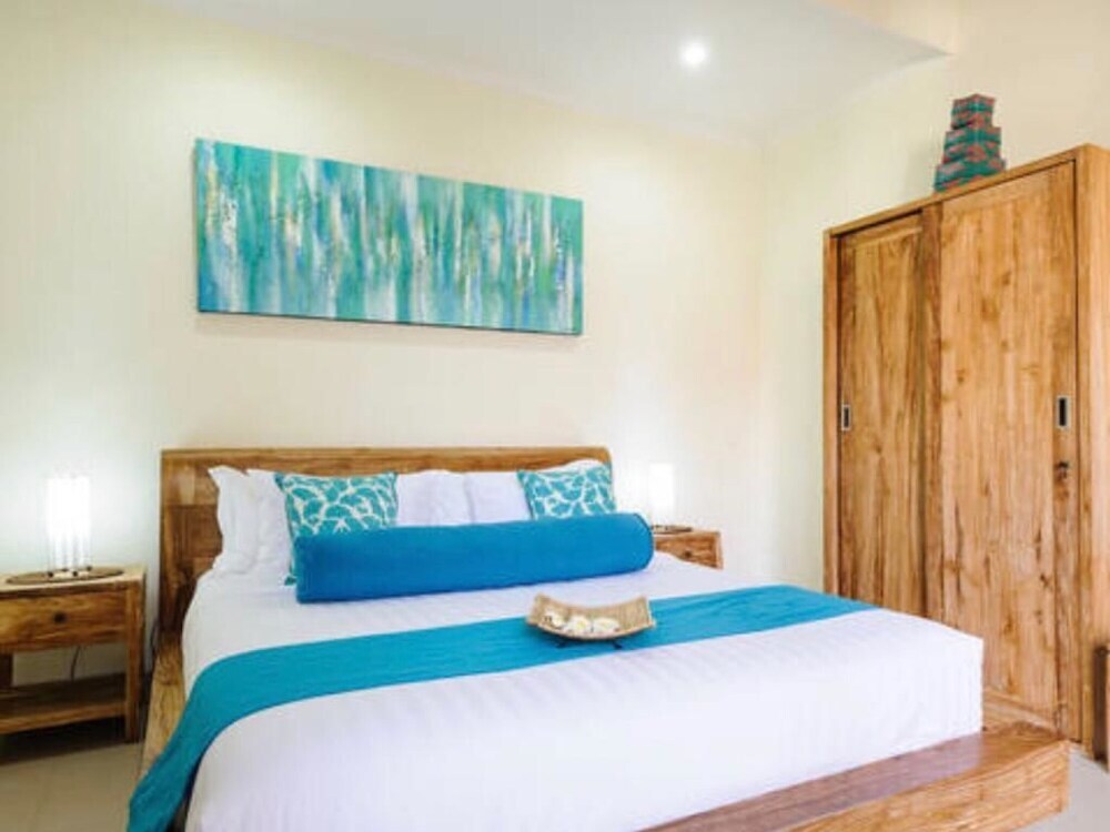 gallery_image_hidden_13