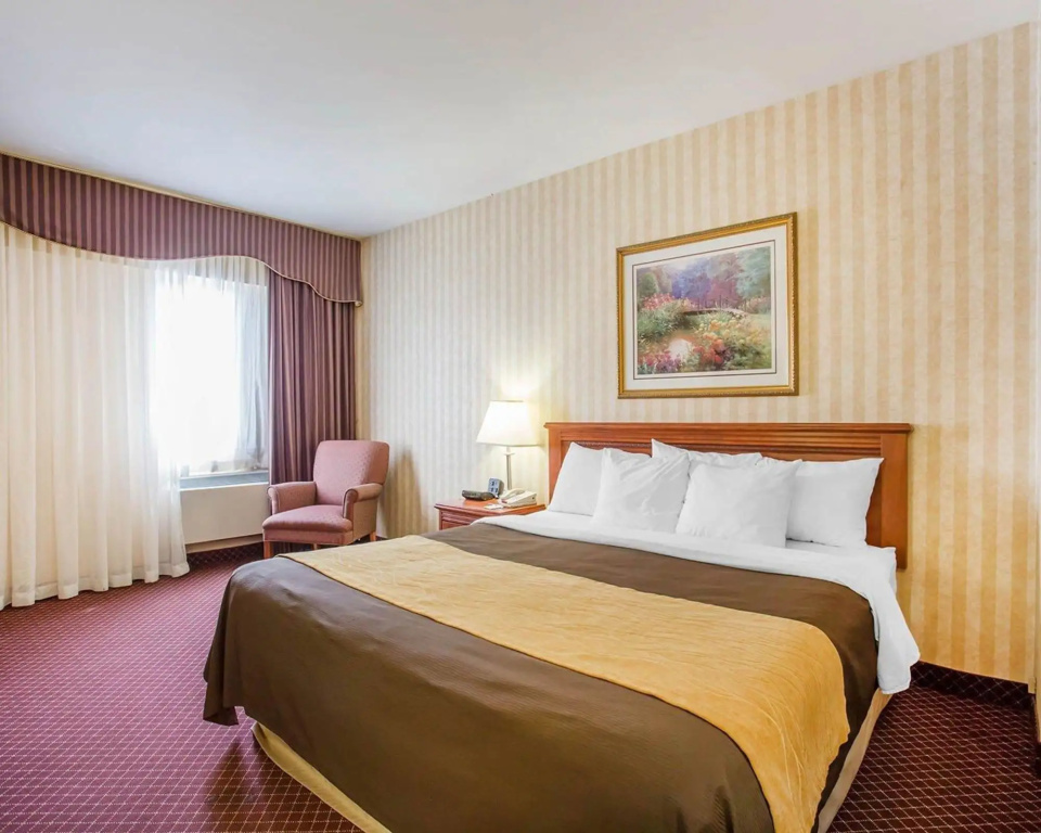 Отель Quality Inn Toronto Airport в Миссиссауге