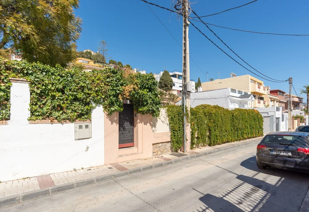 Pedregalejo: Cozy Apartment Front Of The Beach