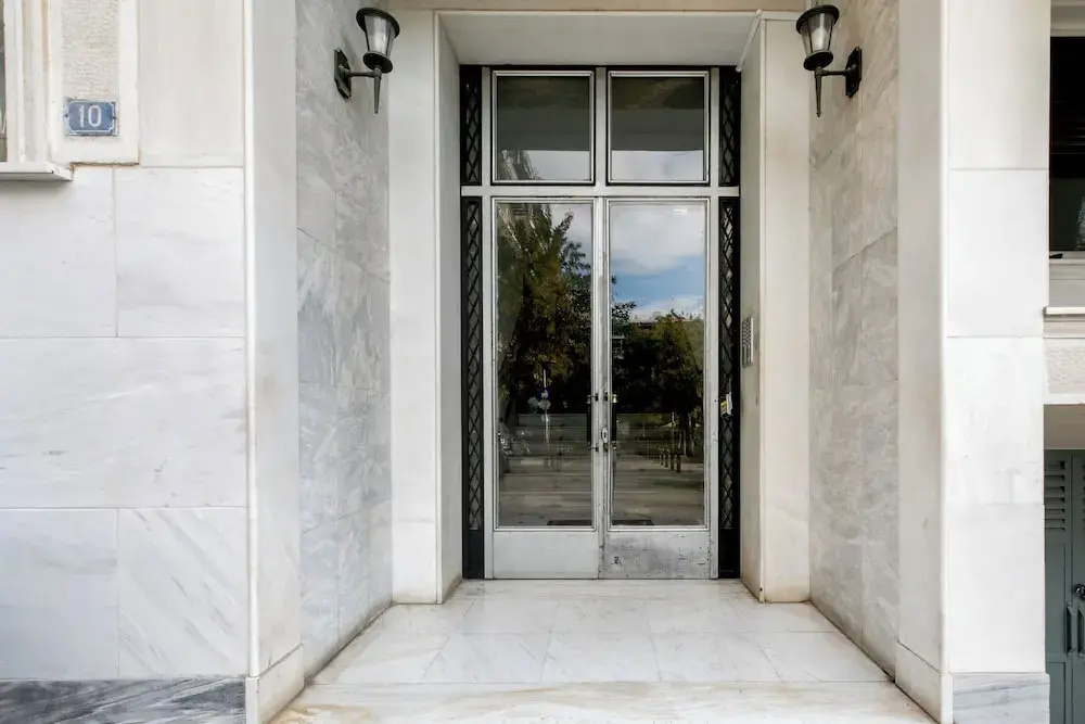 Lyndon Deluxe Studio Athens Escape