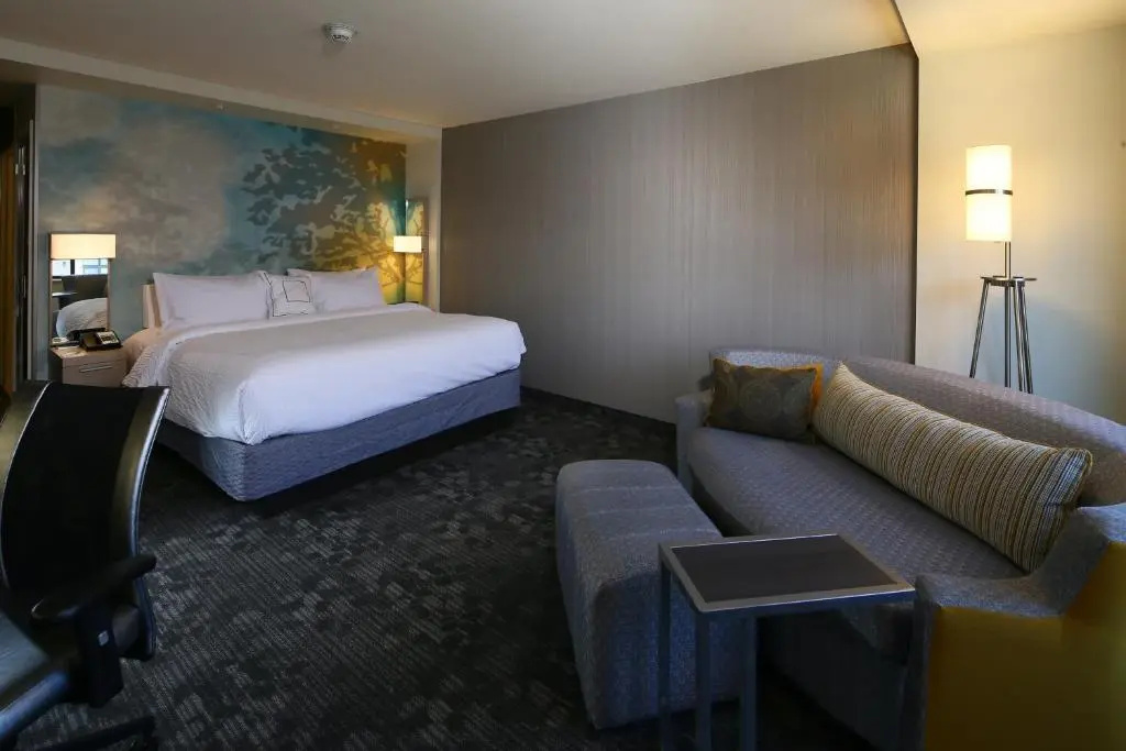 Courtyard Bay City - Chambres