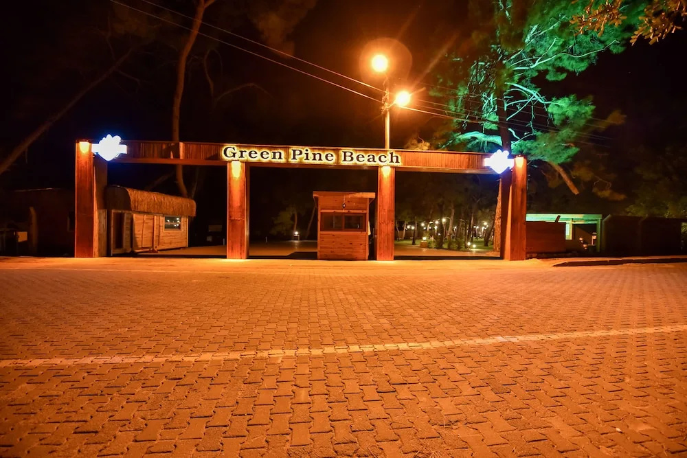 Green Pine Beach & Bungalows Luxury Concept