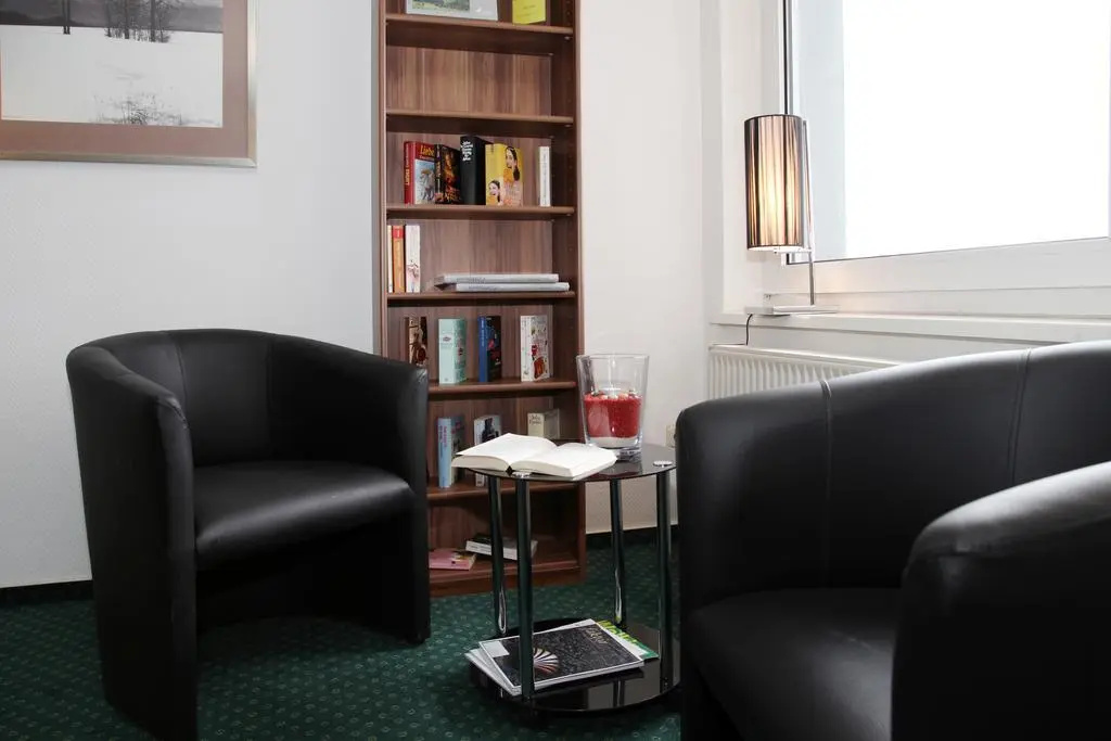 Lobby & Reception