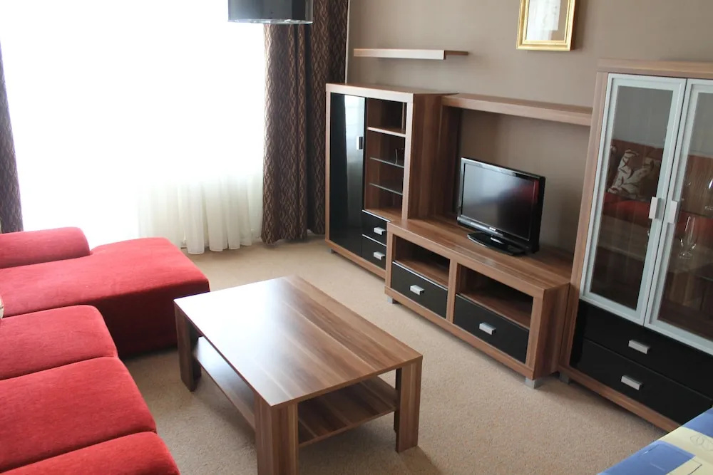 2 Bedrooms Apartment with balcony and with city view